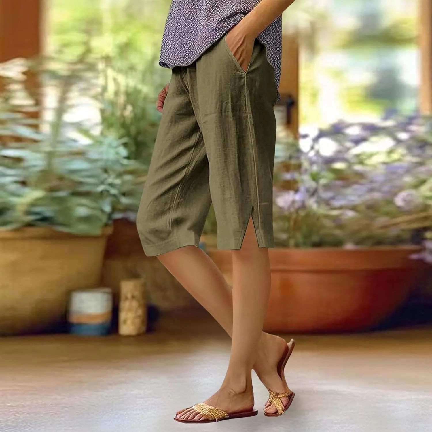Cotton Linen Shorts Women with Pockets Elastic Waist Lightweight Summer Bermuda Shorts for Women Knee Length