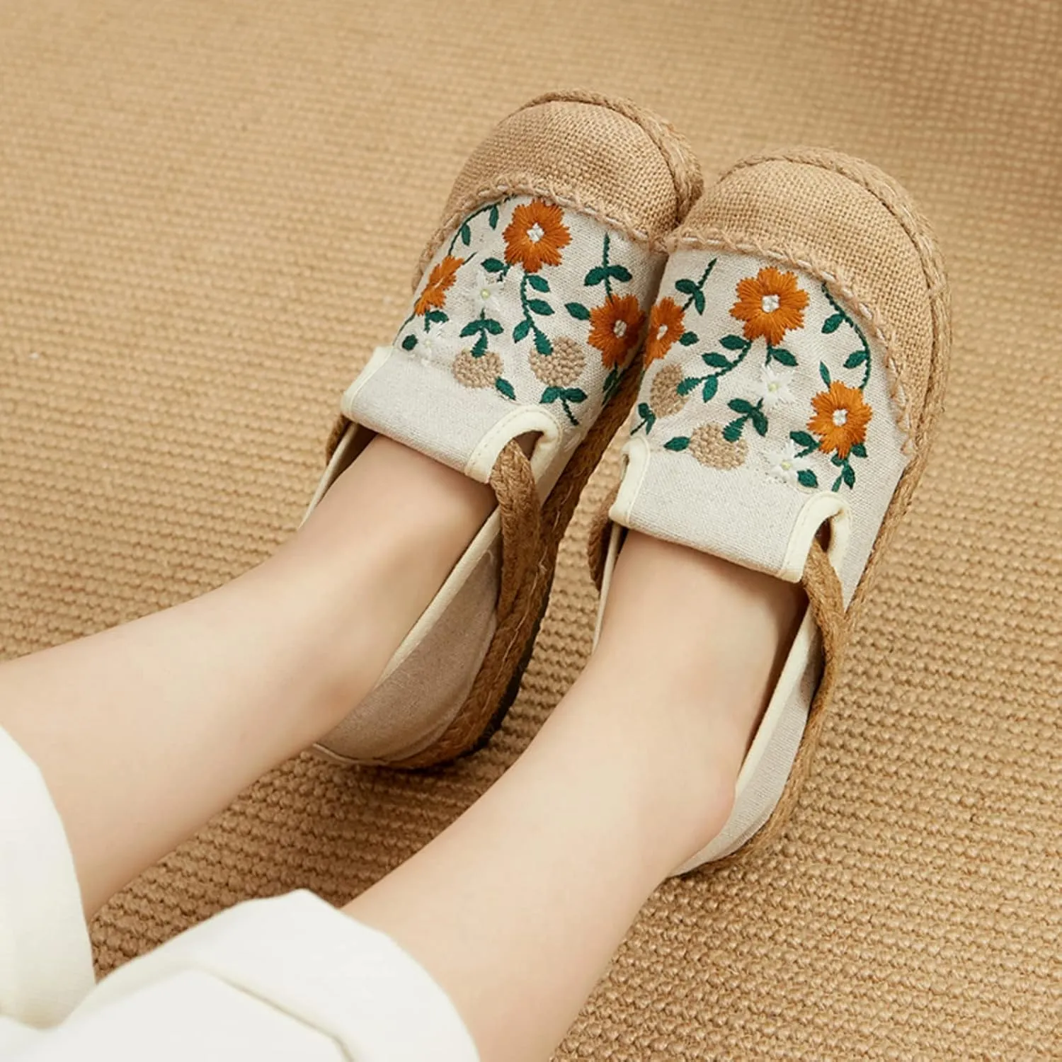Espadrilles for Women Flat Teenage Girls Slip on Loafers House Shoes Floral Embroidered Shoes Ethnic Style Casual Linen Sneakers