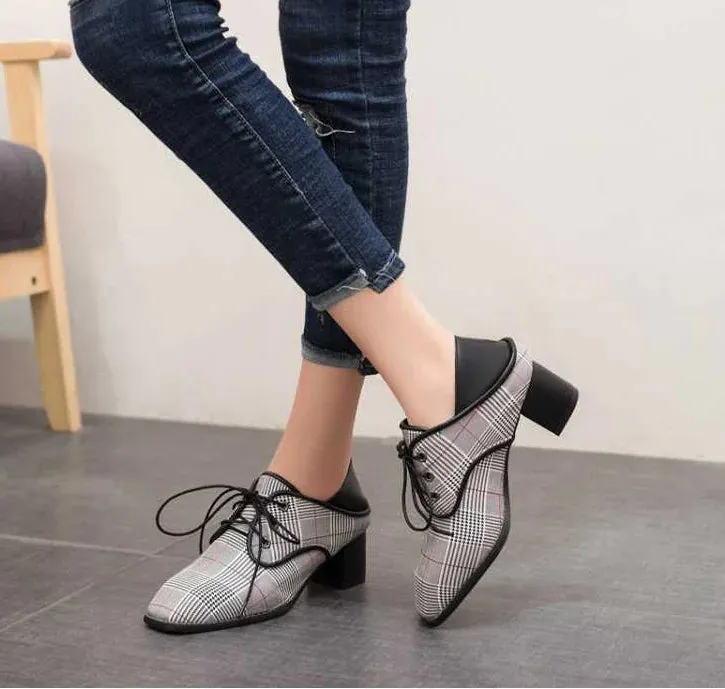 Feature-rich Chunk Vibrant Oxford