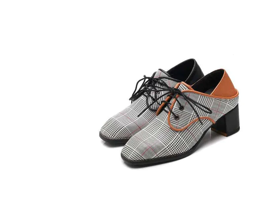 Feature-rich Chunk Vibrant Oxford