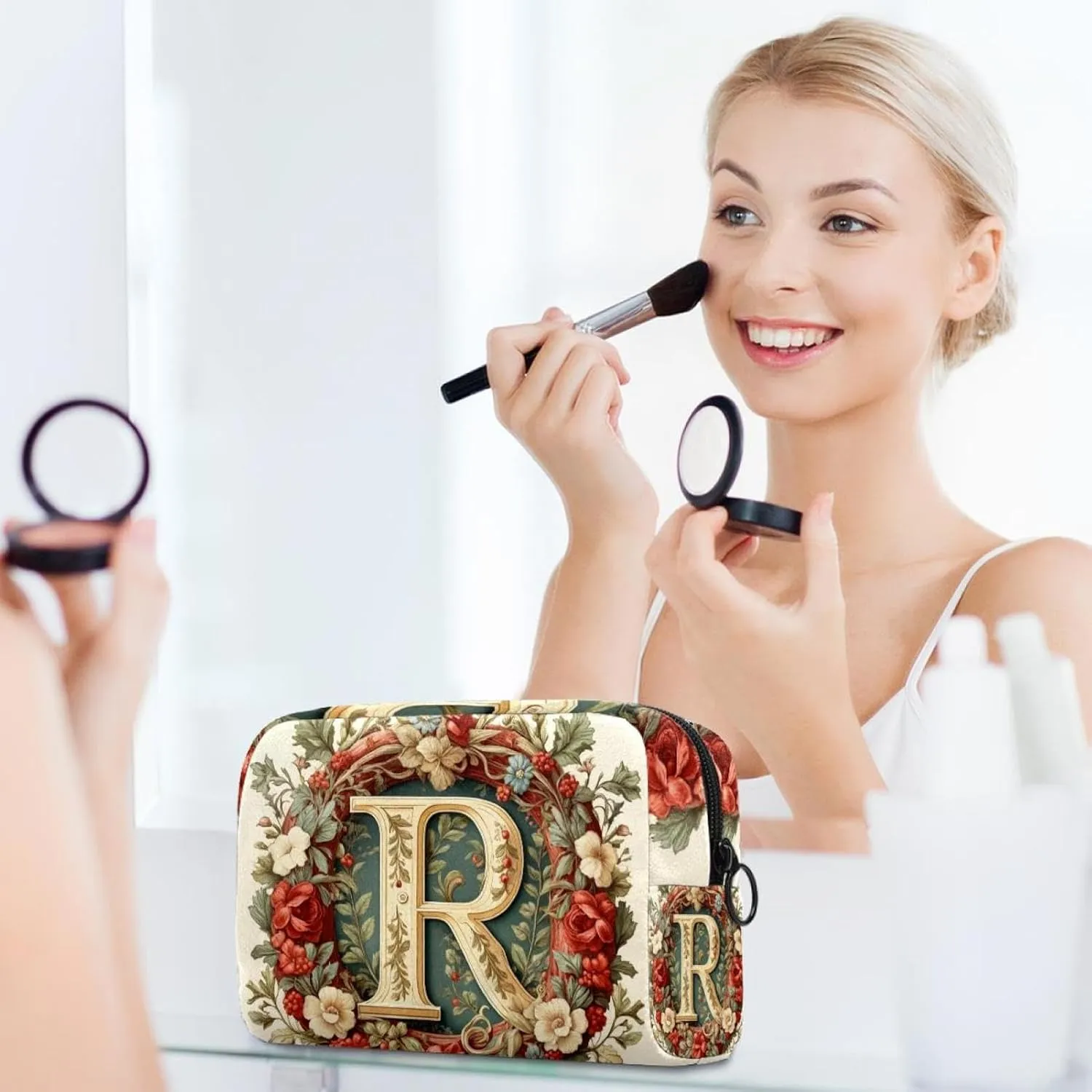 Letter R Surrounded by Wreath Retro Pattern Cosmetic Makeup Bags, Small Travel Zipper Pouch Portable Toiletry Bag Makeup rganizer for Women Teen Girls