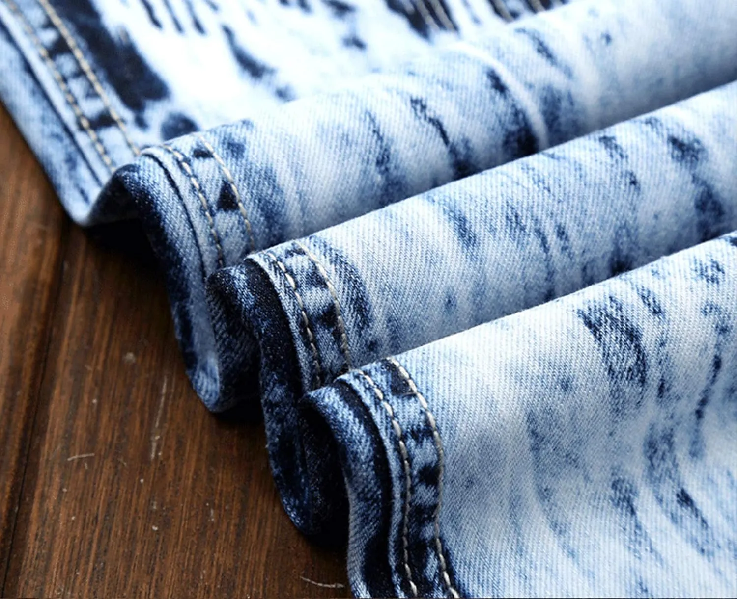 Men's Colorful Ripped Holes Straight Fit Jeans