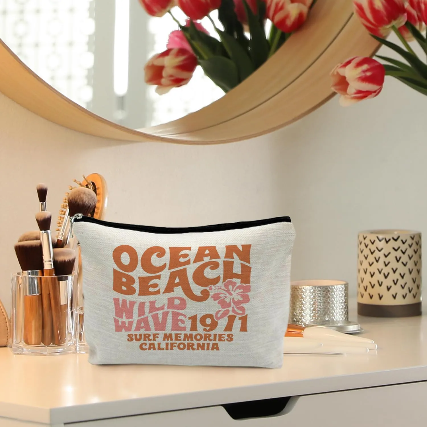 Ocean Beach Makeup Bag, Beach Gifts for Women, Beach Vacation Gifts, California Surf Cosmetic Bags for Women, Surfing Gifts for Women, Beach Lover Gifts, Ocean Themed Gifts