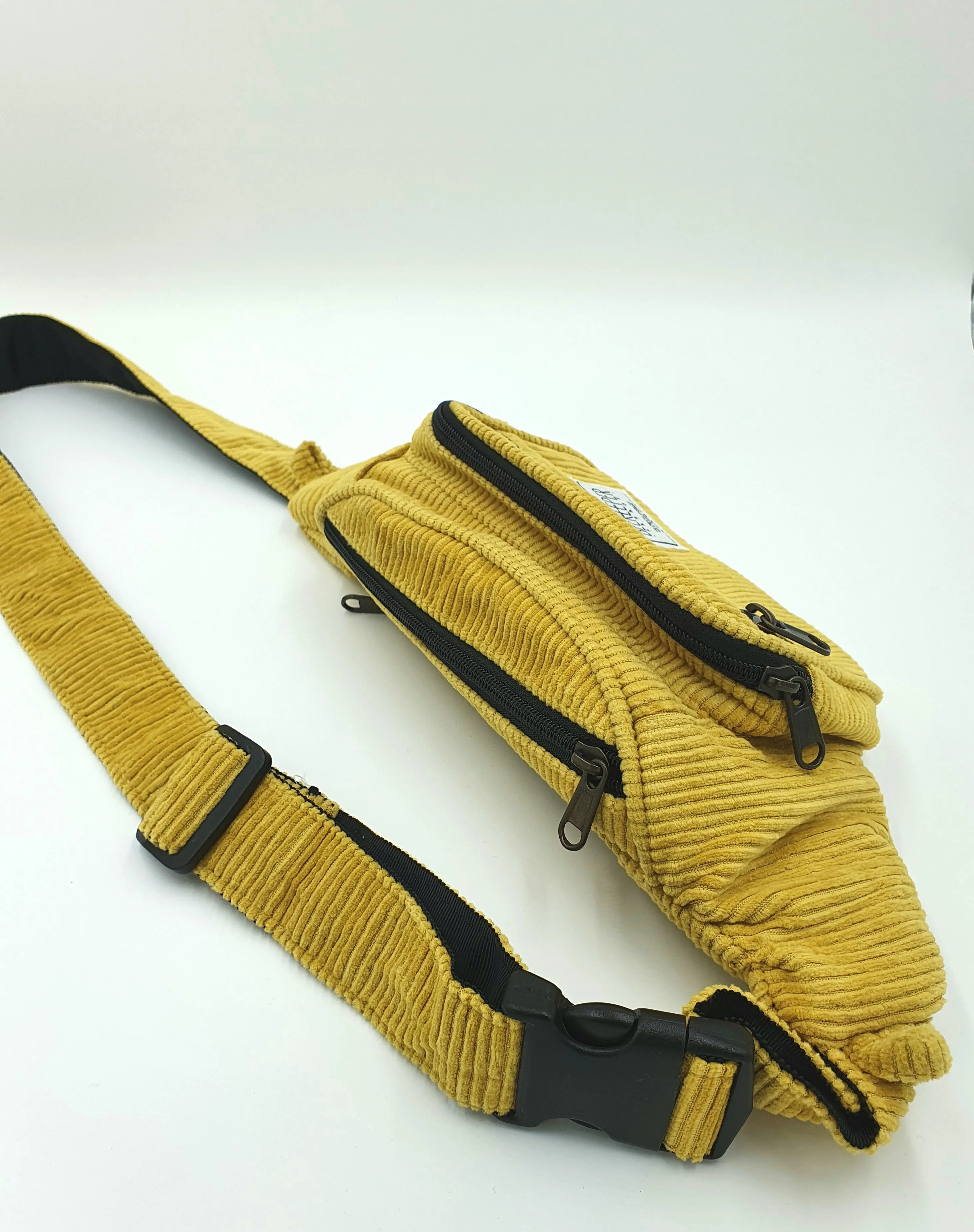 The Camel Zigzags 🐪 BeeKeeper Bumbag (Da Vinci Collection)