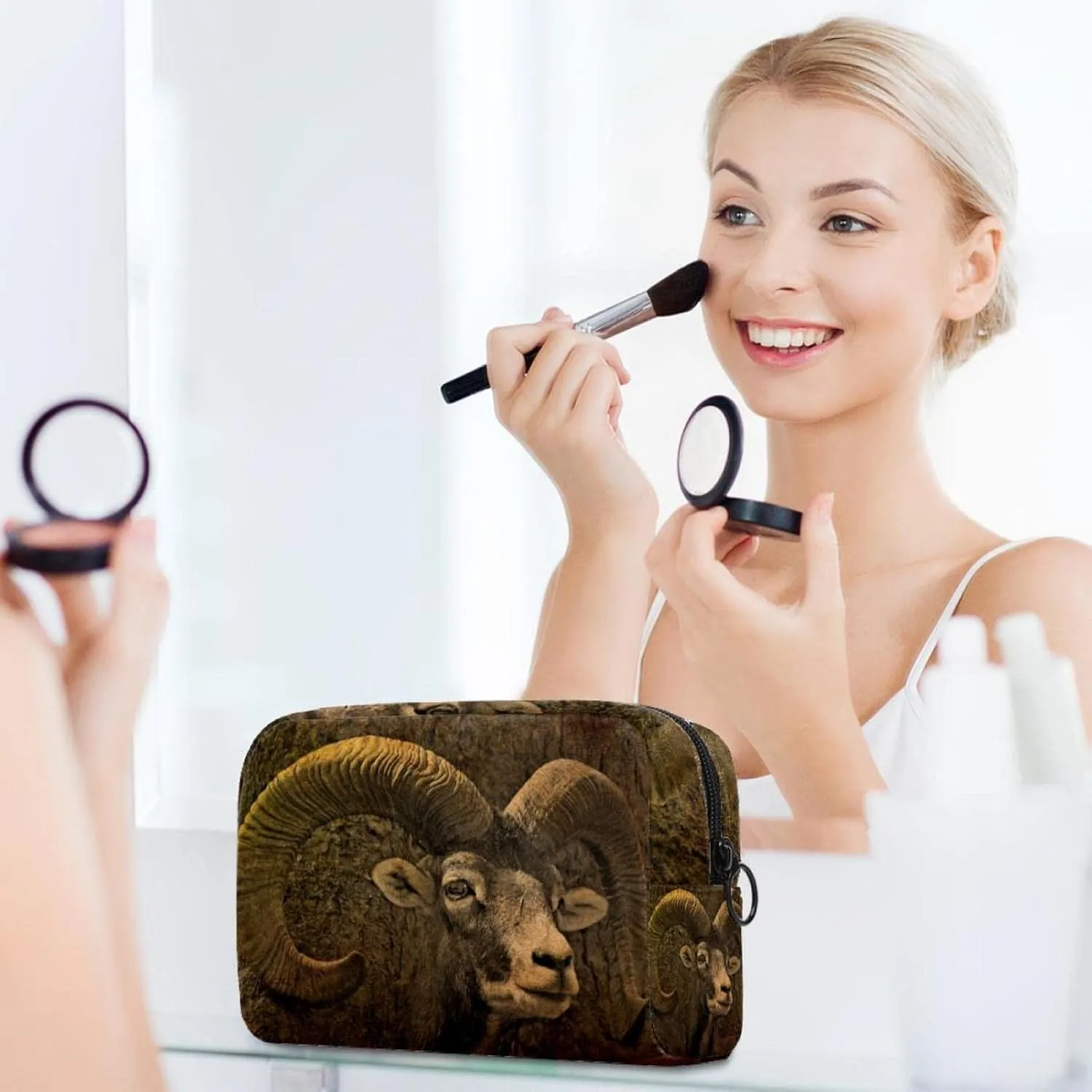 Travel Makeup Bag for Women, Animal Capricorn Zodiac Travel Cosmetic Bag Pencil Case Portable Makeup Pouch Toiletry Bag for Girls