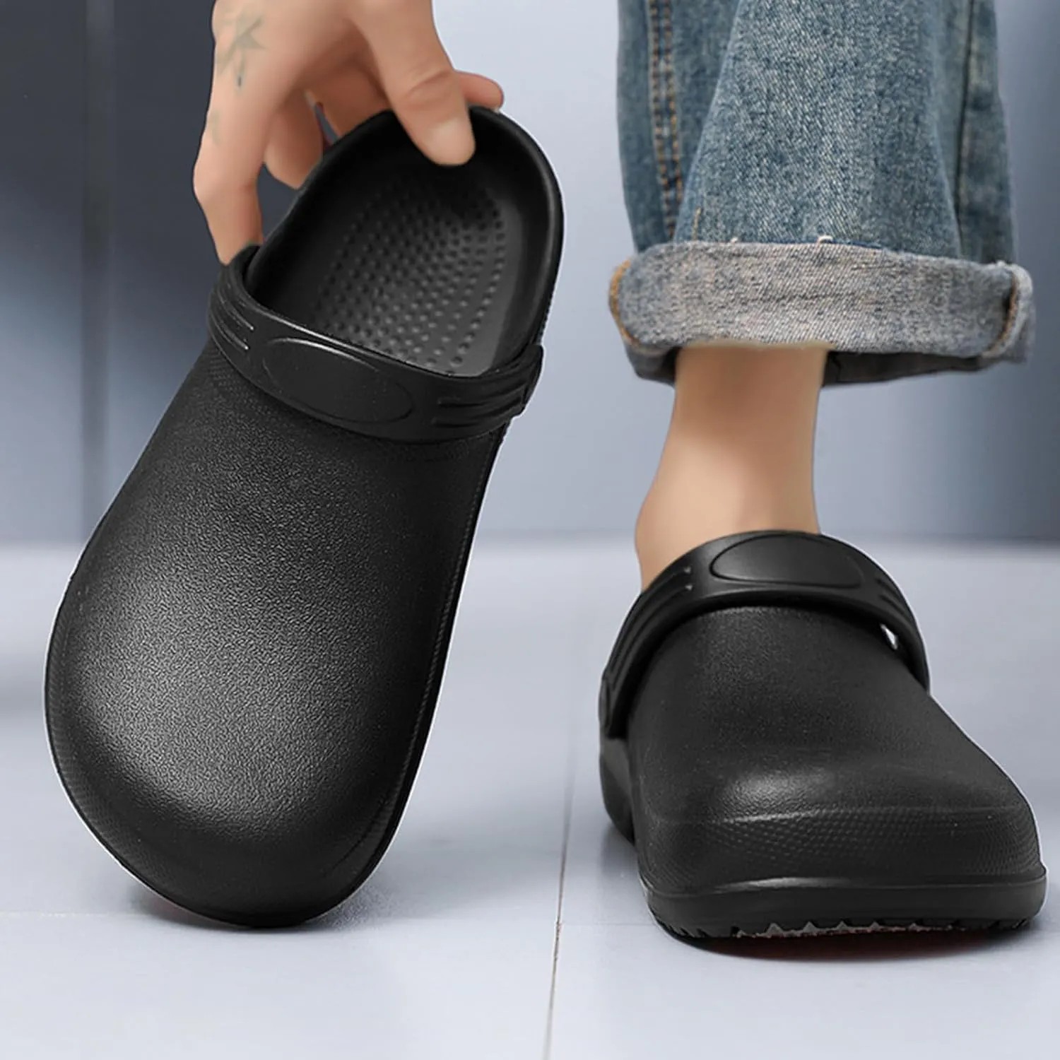 Unisex EVA clog slippers, comfortable, durable, non-slip, oil-resistant, waterproof, professional chef and nurse work shoes, casual style, two-wear minimalist kitchen shoes