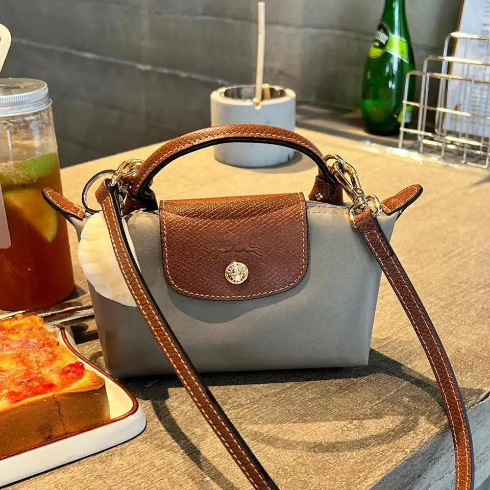 VLOVELAW Dragon Mini Dumpling Bag Mobile Phone Bag Document Package Lightweight Crossbody Bag Waterproof Nylon Bag Commuter Bag
