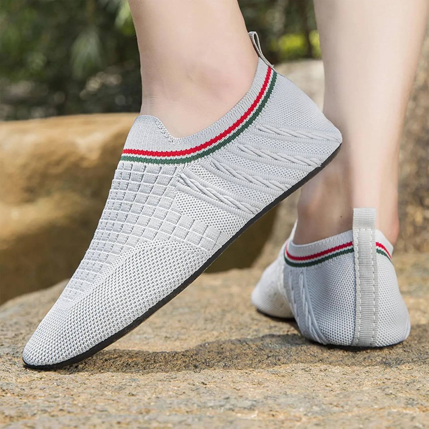 Women's and Men's Knitted Barefoot Flat Water Shoes Breathable Mesh Comfortable Lightweight Non-Slip Quick-Dry Aqua Socks Shoes for Beach Swim Yoga Exercise Sports